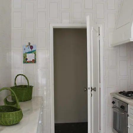 Cozy Summer House By The בית נופש *