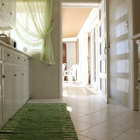 Cozy Summer House By The